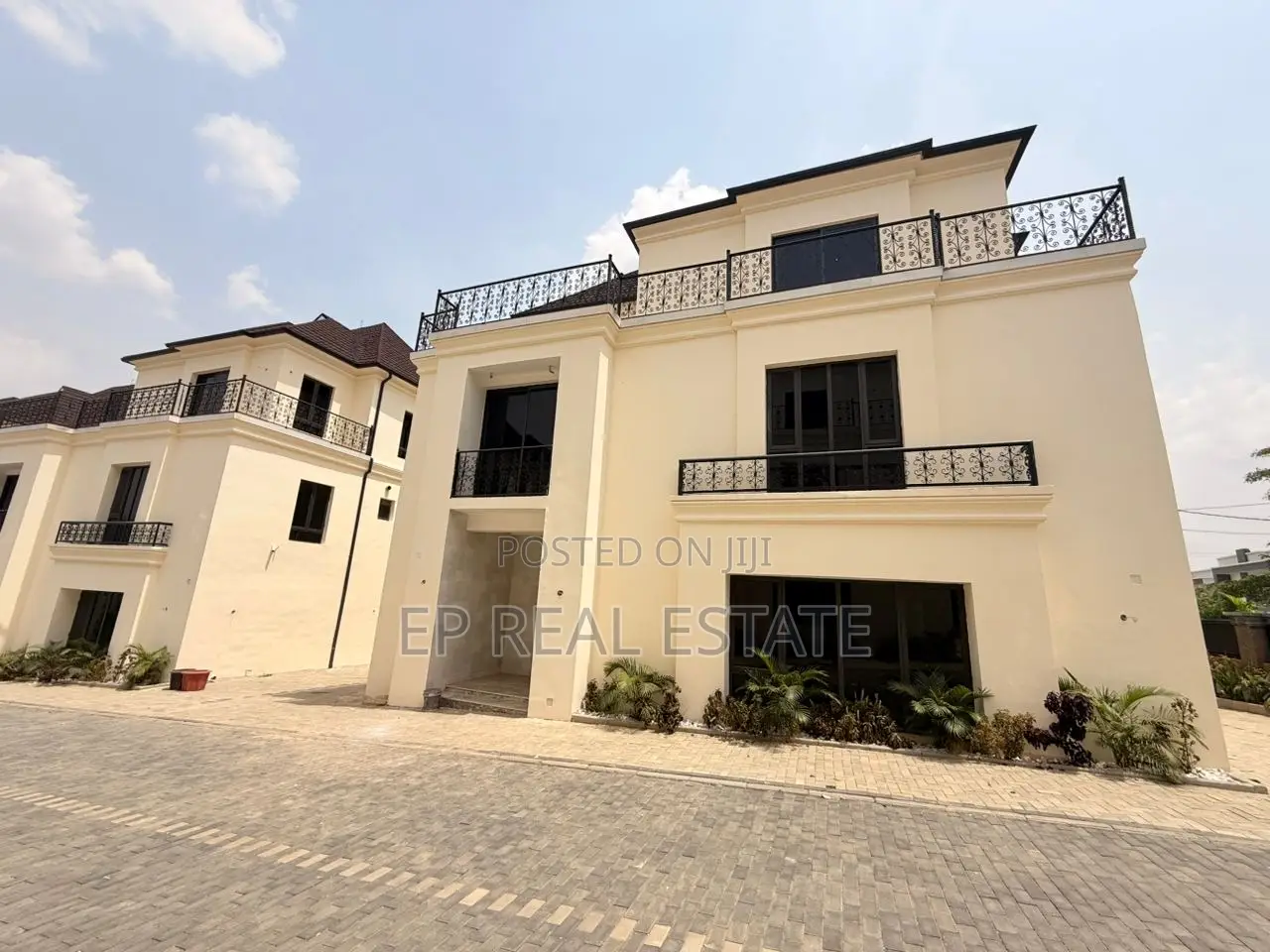 5bdrm Duplex in Katampe Extension for sale in Katampe Extension