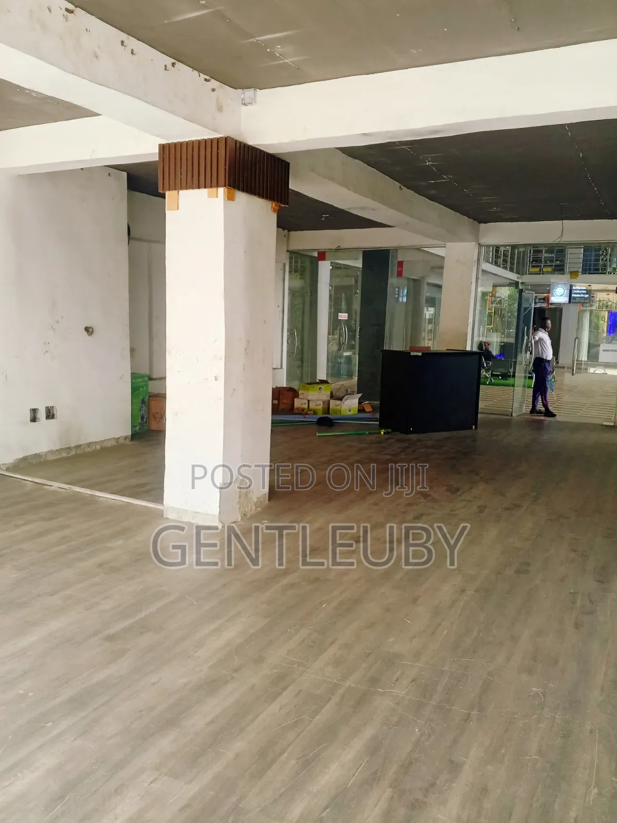 Shop/ Office Space for Rent,Lekki Ph.2 in Lekki Phase 1