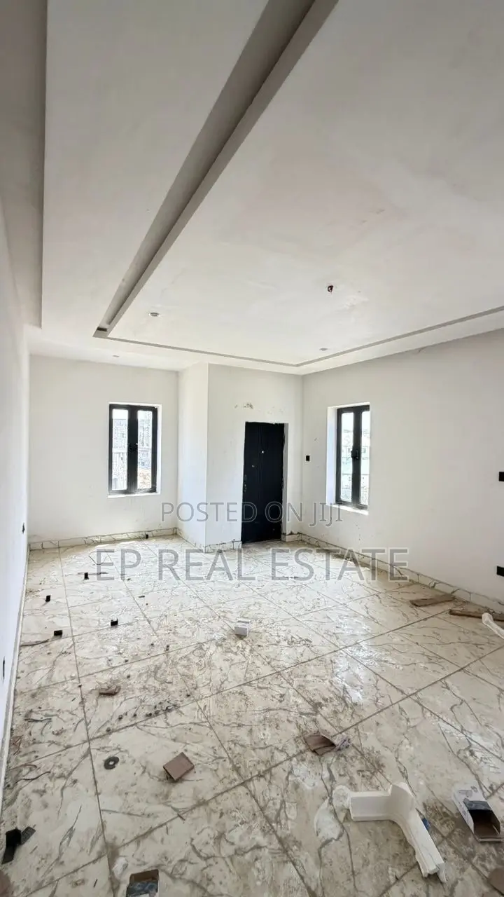 4bdrm Duplex in Apo Resettlement for sale in Apo Resettlement
