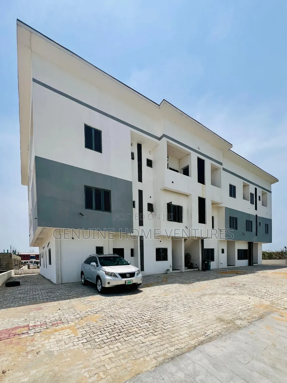 4bdrm Penthouse in Orchid Road Lekki, Chevron for sale in Chevron