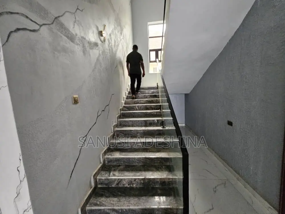 5bdrm Duplex in Gwarimpa Estate,Fct, Gwarinpa for sale in Gwarinpa