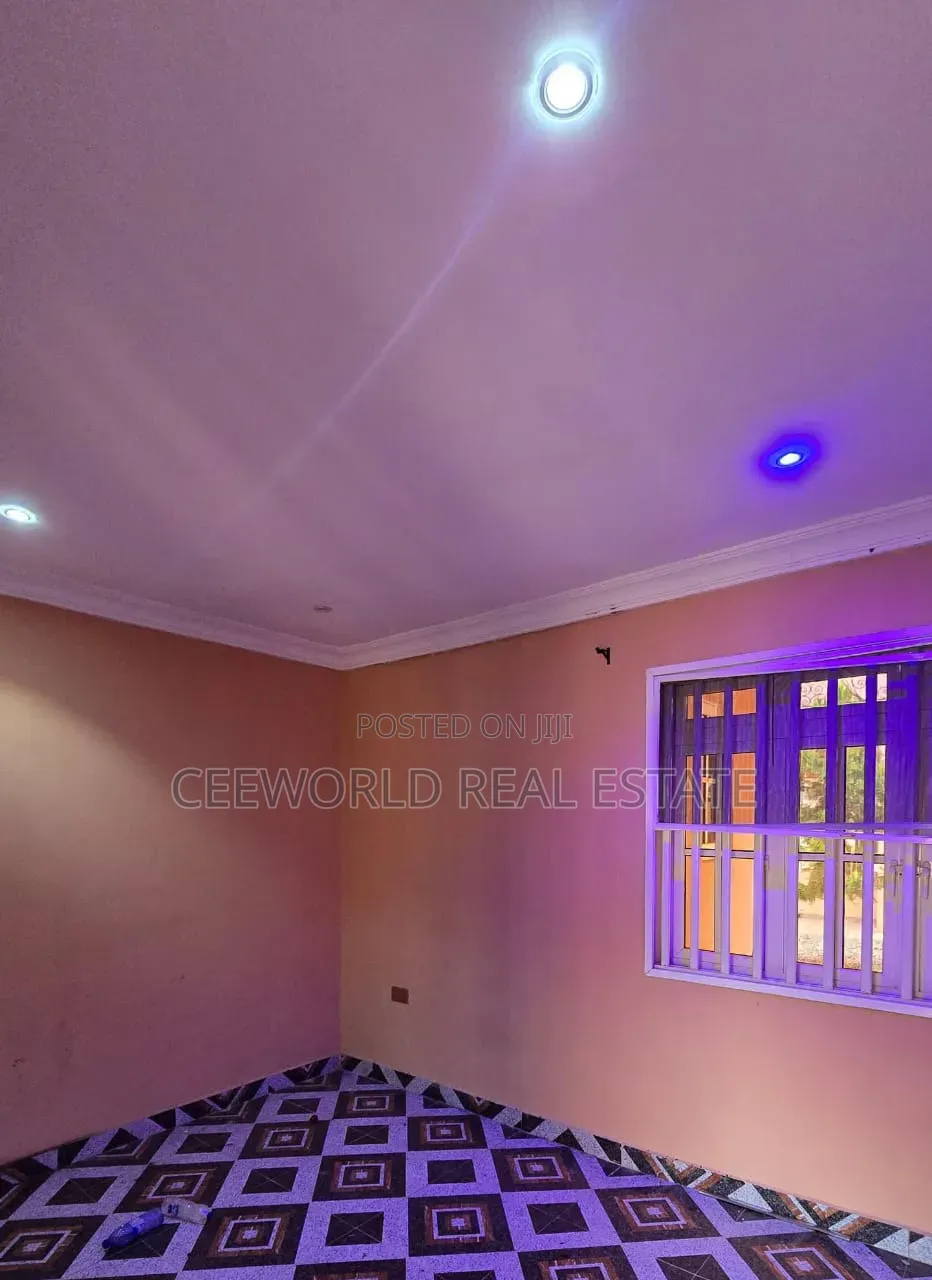 1bdrm Apartment in Kolapo Ishola Gra, Akobo for rent in Akobo
