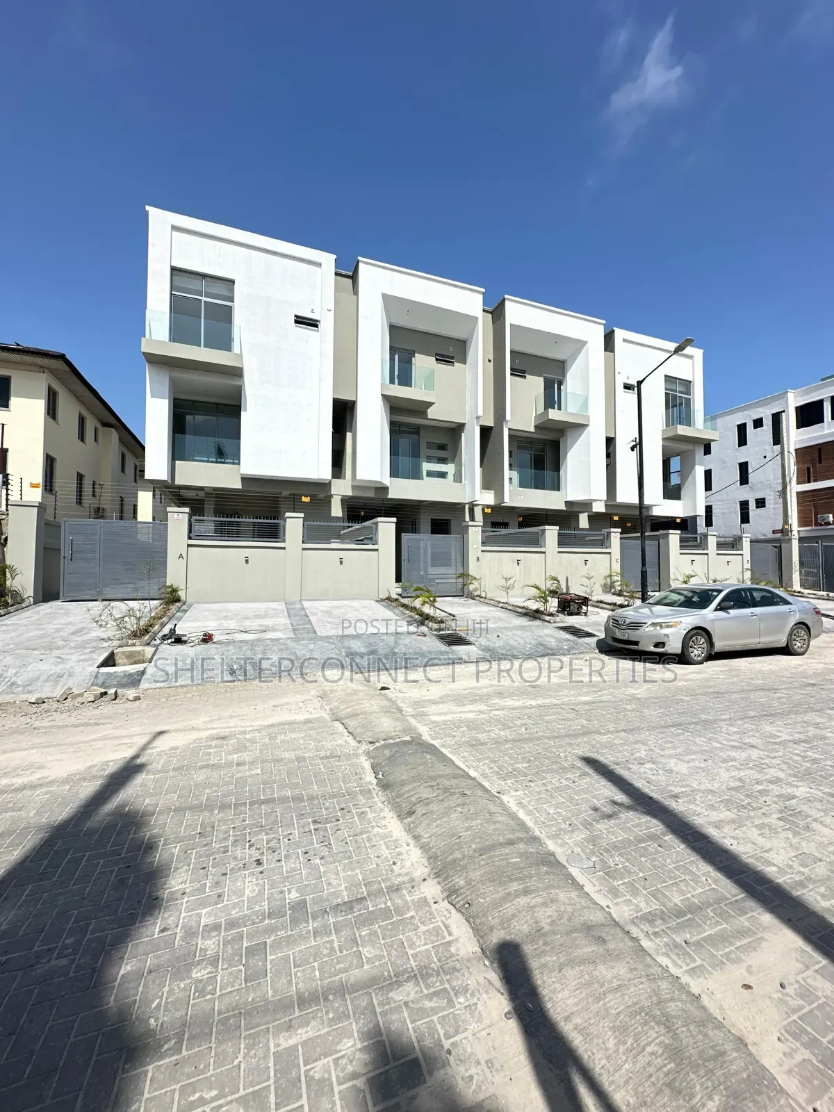 4bdrm Duplex in Lekki Phase 1 for sale in Lekki Phase 1