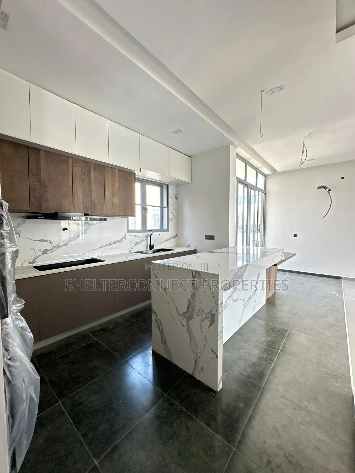 4bdrm Duplex in Lekki Phase 1 for sale in Lekki Phase 1