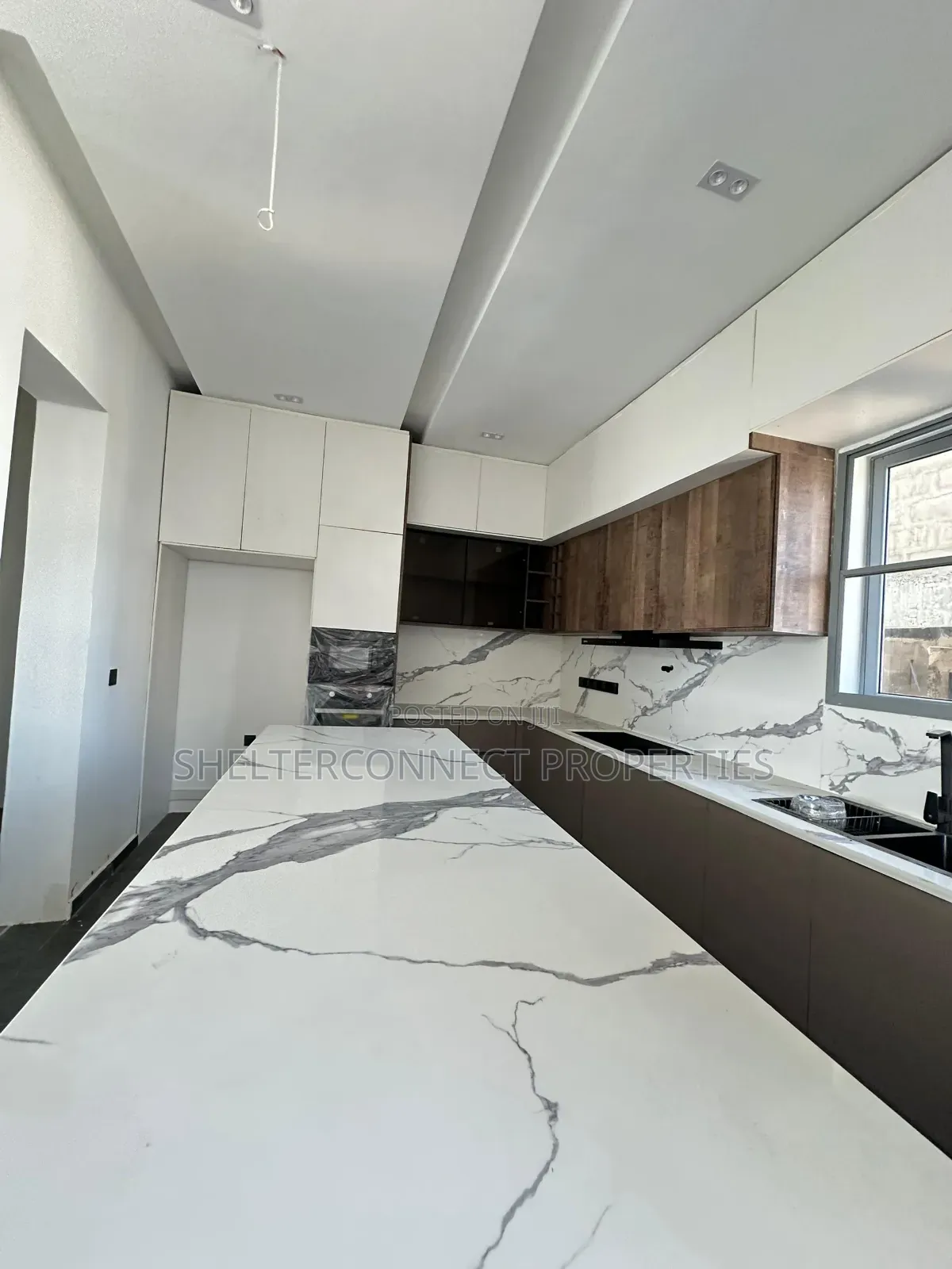 4bdrm Duplex in Lekki Phase 1 for sale in Lekki Phase 1