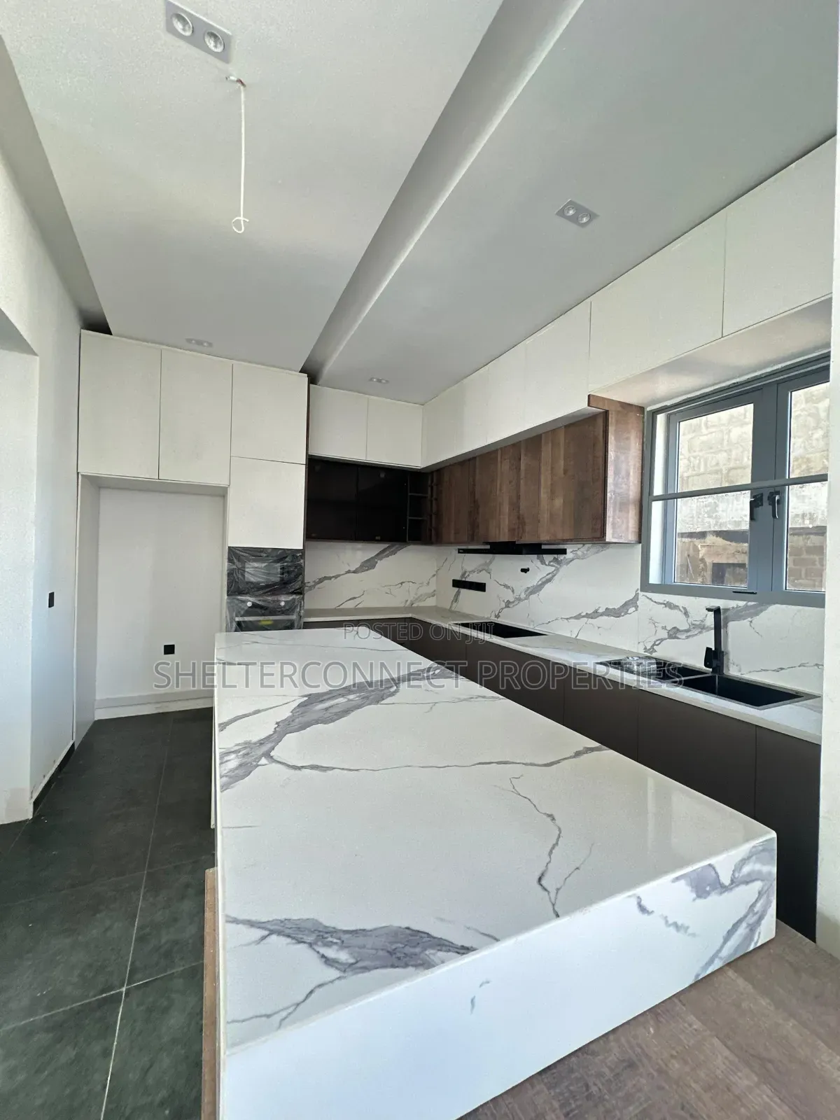 4bdrm Duplex in Lekki Phase 1 for sale in Lekki Phase 1