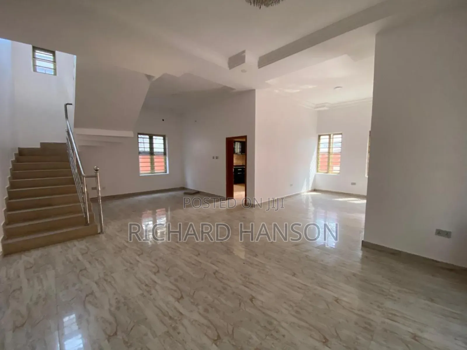 3bdrm Duplex in Secured Estate, Lekki Phase 2 for rent in Lekki Phase 2
