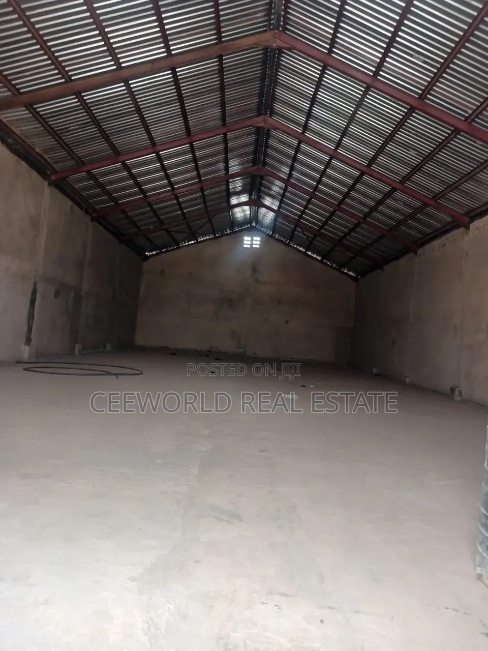 600sqm Along Lagos Ibadan Express Way in CHallenge / Ibadan