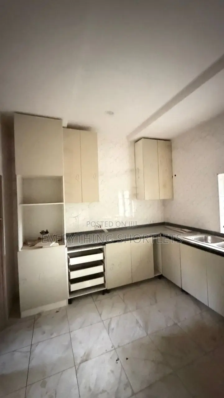 4bdrm Townhouse/Terrace in Wuse 2 for sale in Wuse 2