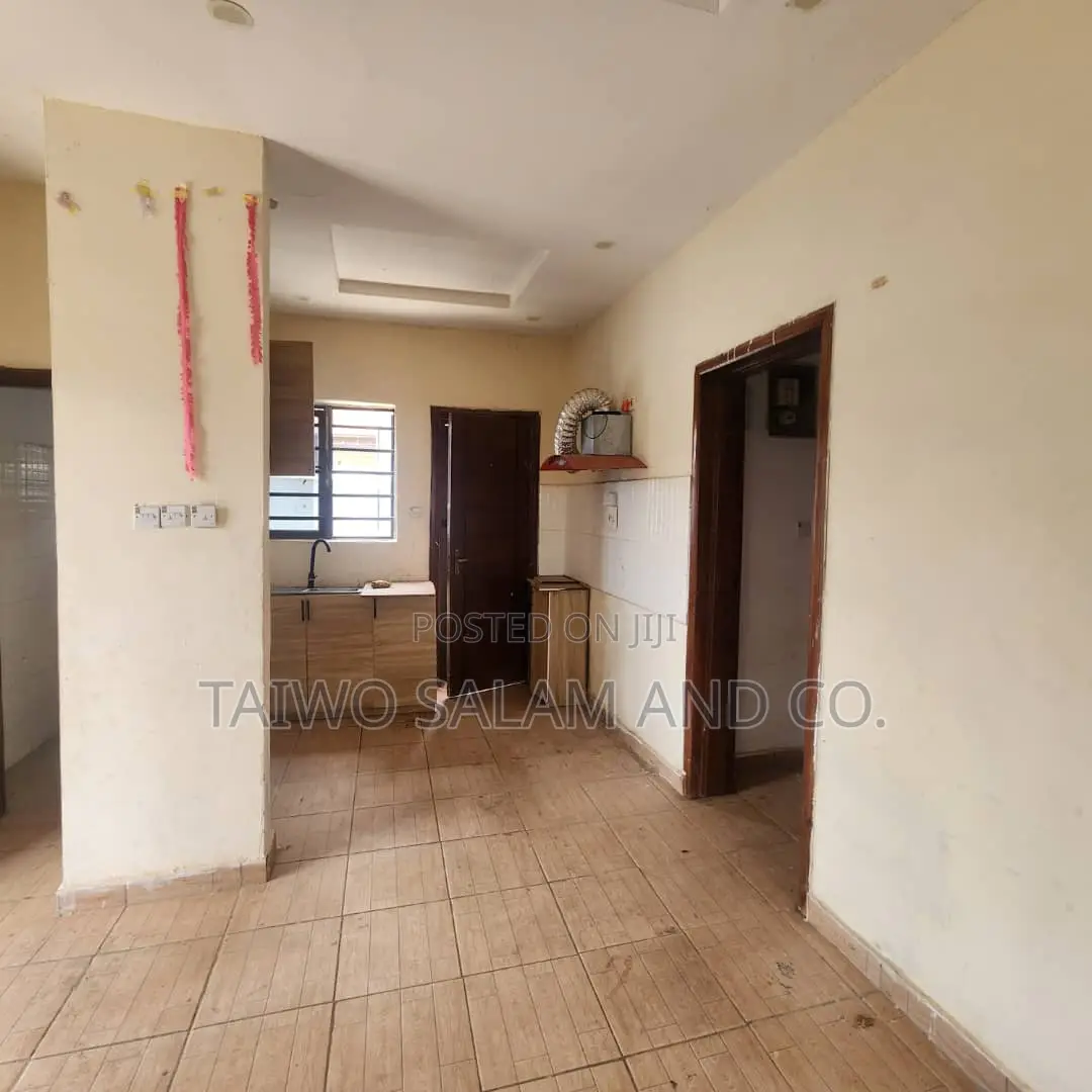 2bdrm Bungalow in Akobo for sale in Akobo