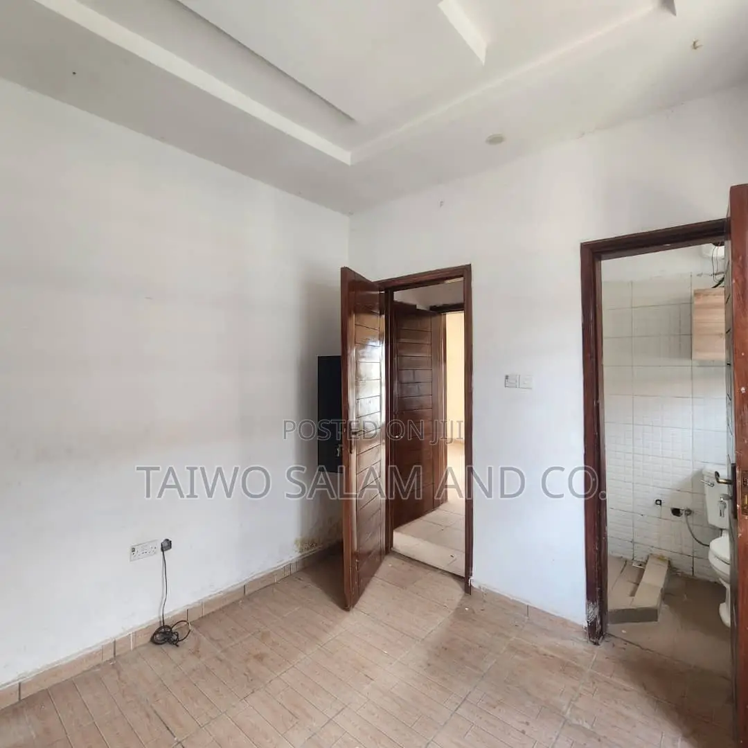 2bdrm Bungalow in Akobo for sale in Akobo