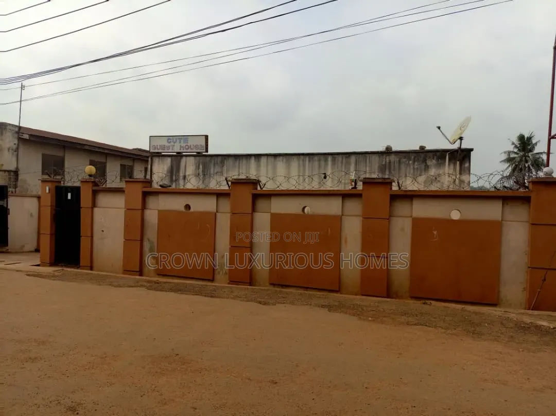 22 Rooms Hotel For Sale in Ibadan