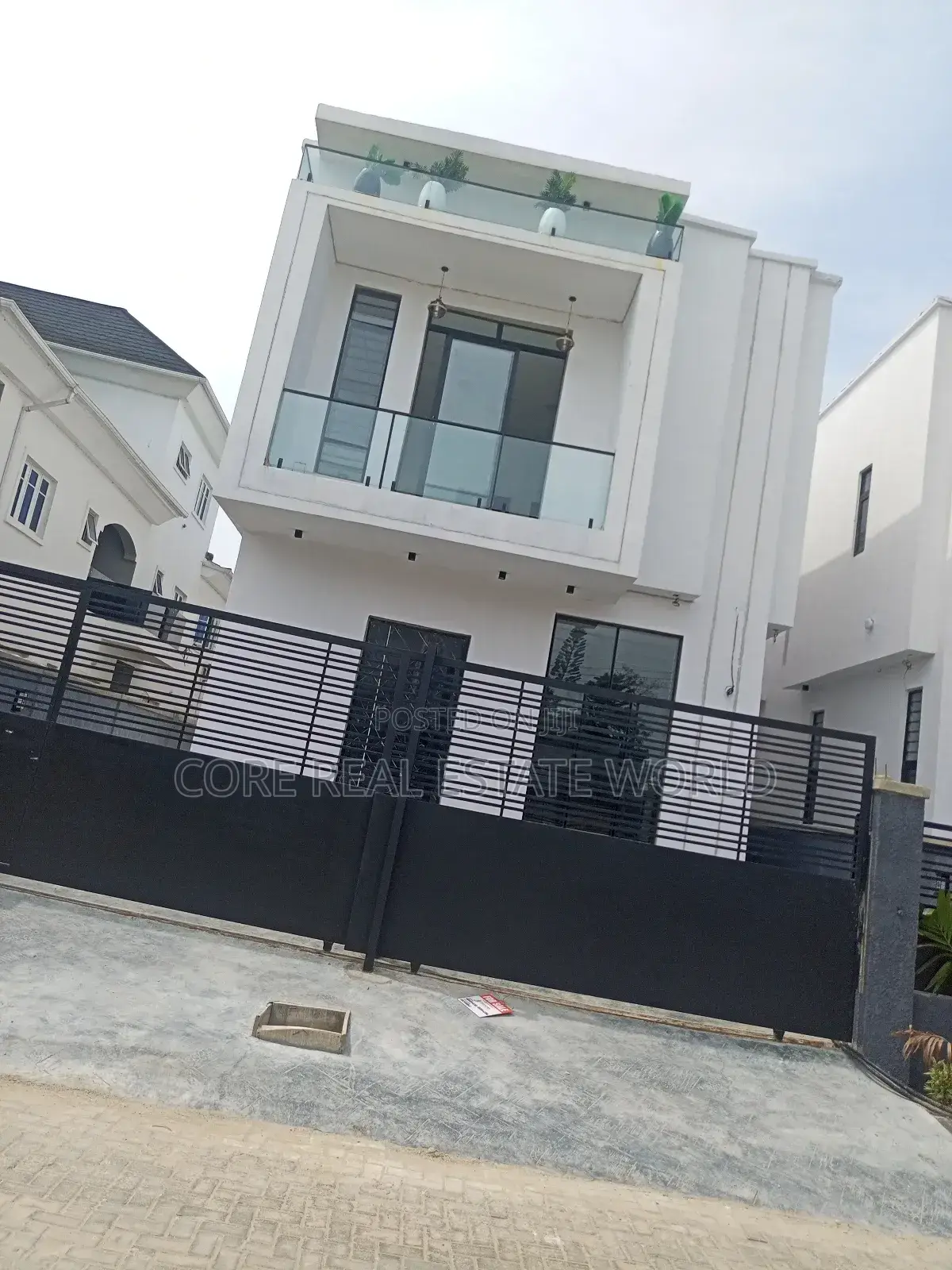 4bdrm Duplex in Olive Park Estate, Sangotedo for sale in Sangotedo