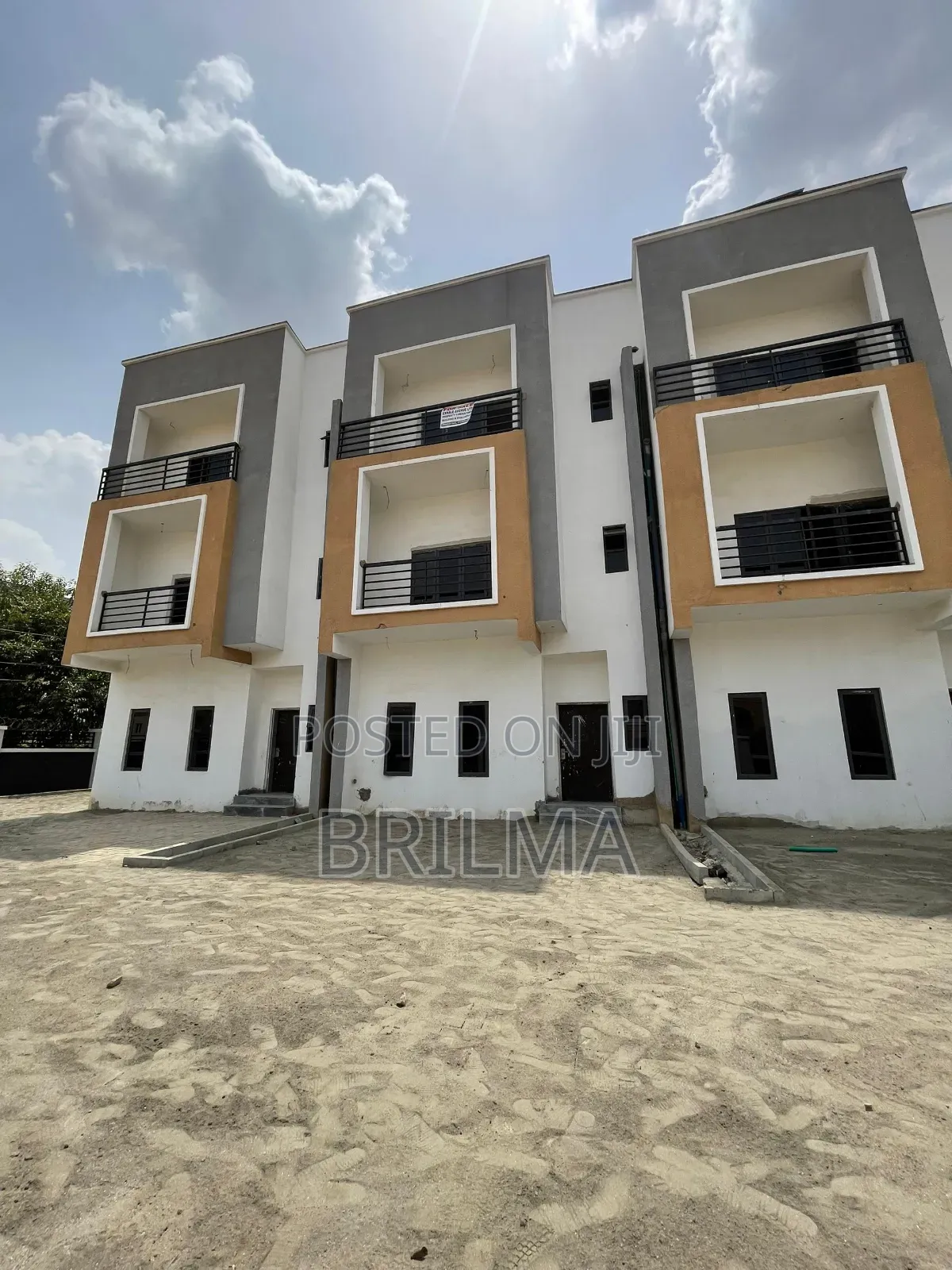 4bdrm Duplex in Life Camp for sale in Life Camp