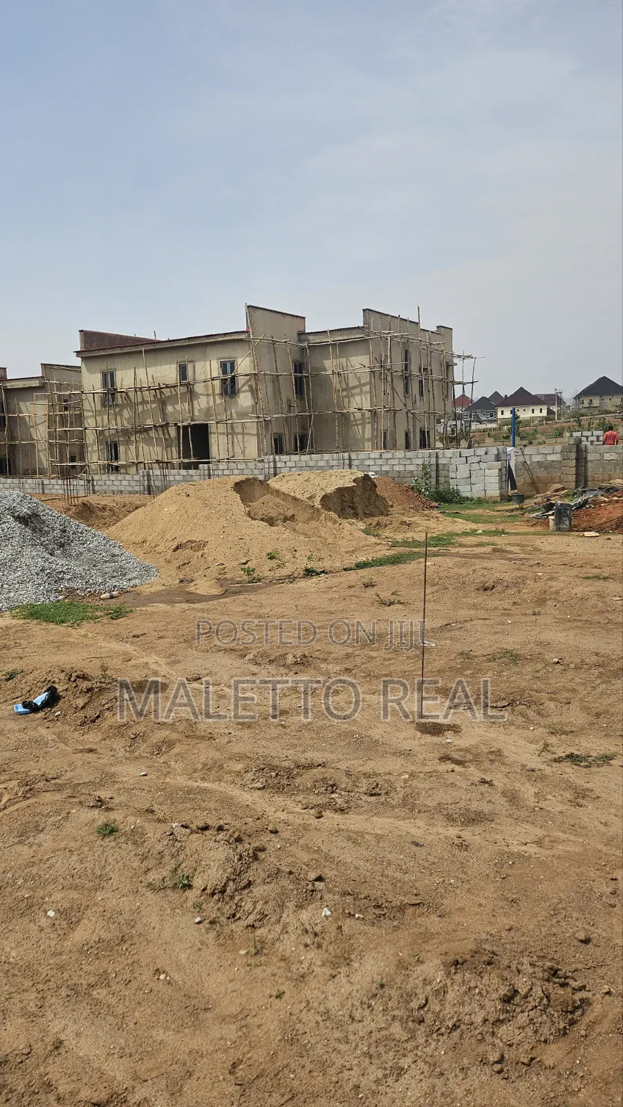 Estate Land in Lifecamp in Life Camp