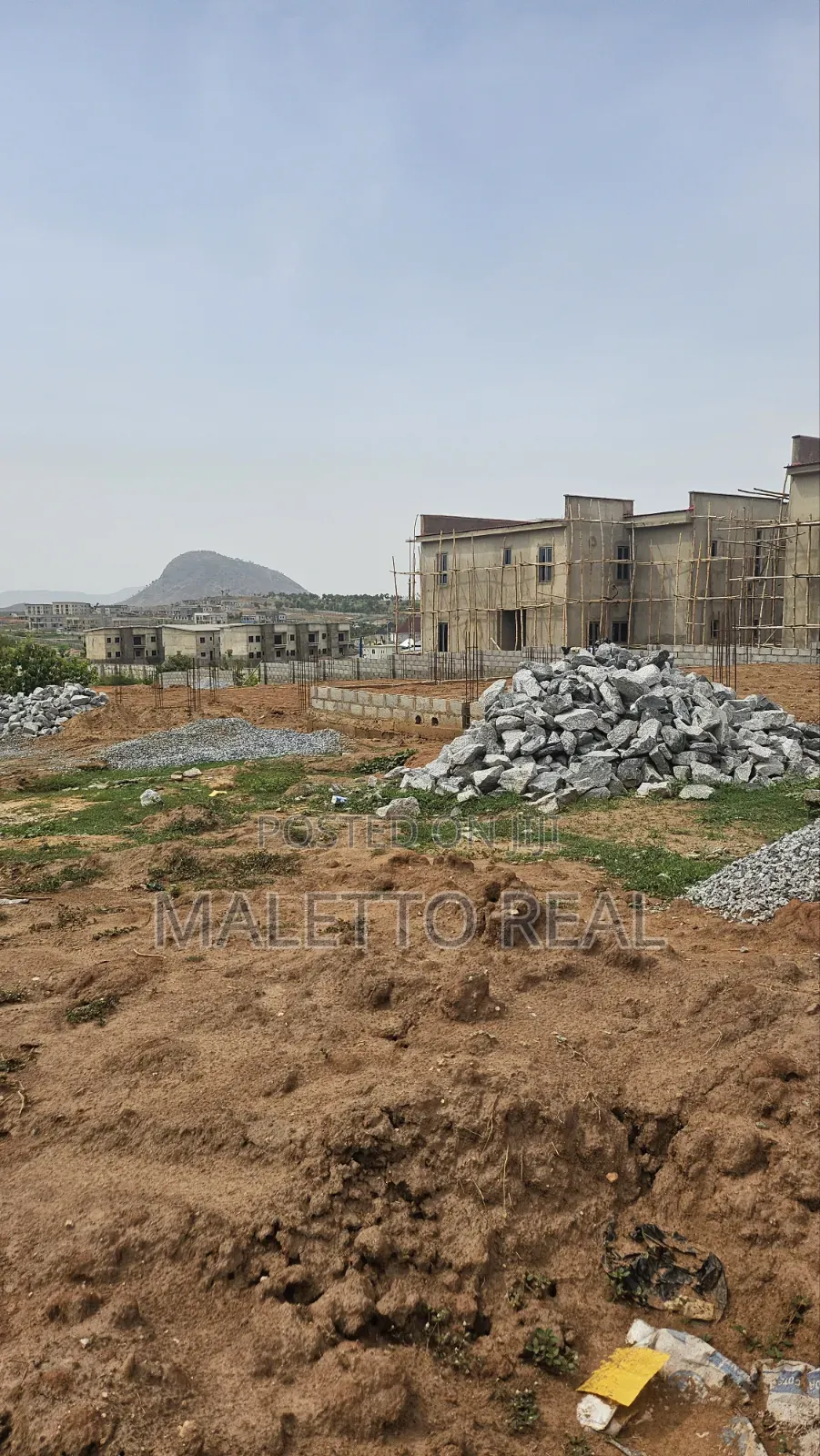 Estate Land in Lifecamp in Life Camp