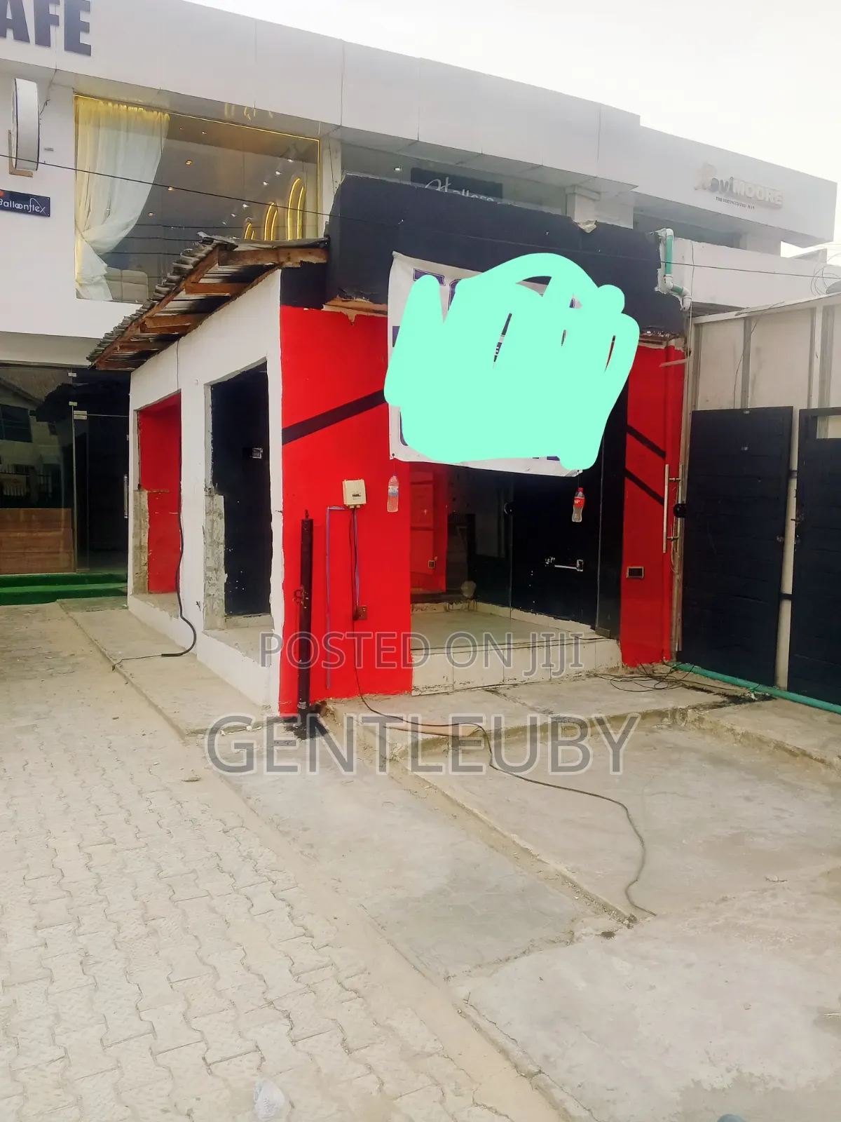 Open Space Shop for Rent,Lekki Phase.1 in Lekki Phase 1
