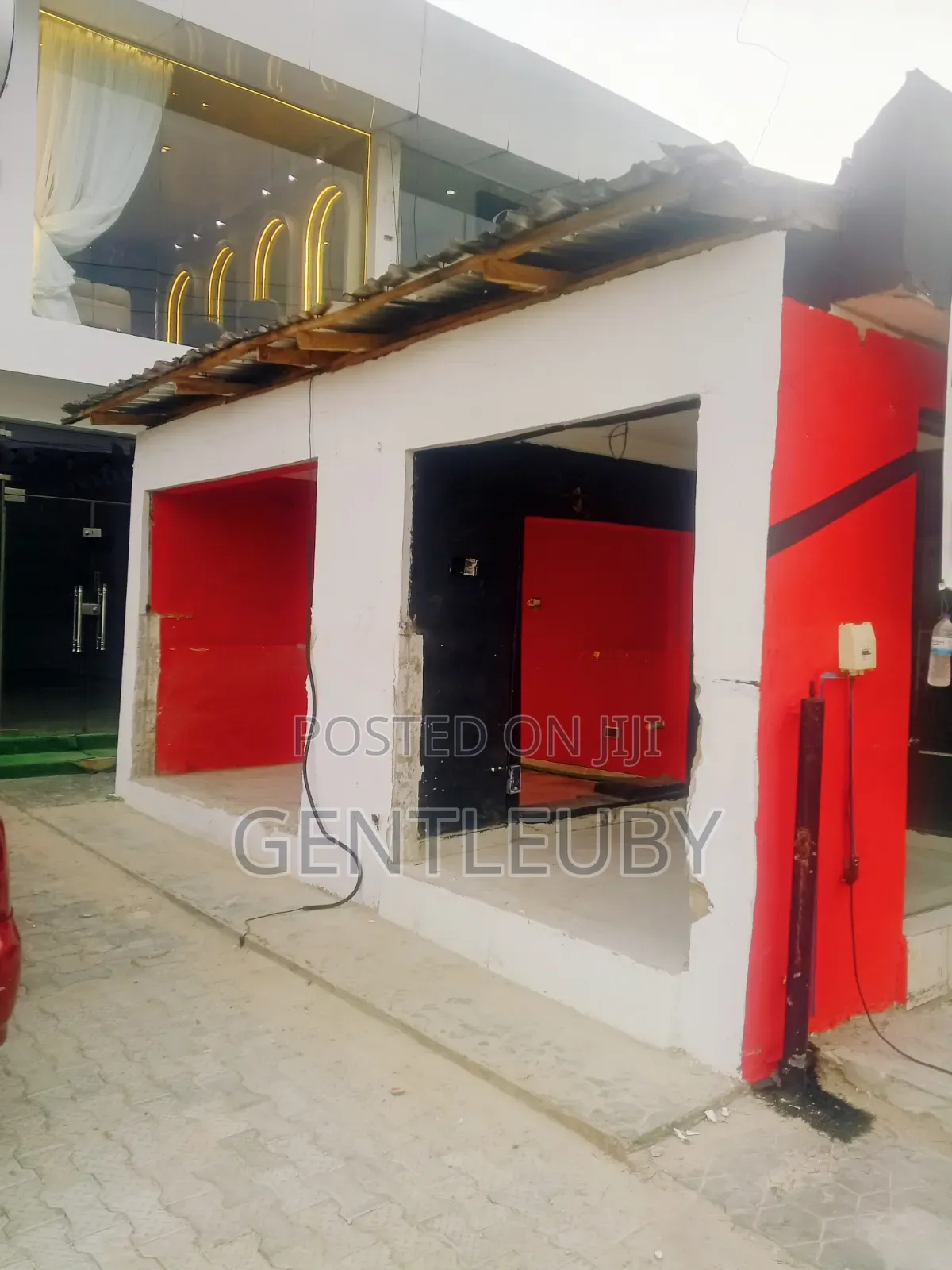 Open Space Shop for Rent,Lekki Phase.1 in Lekki Phase 1