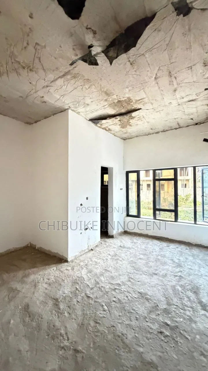 5 Bedroom Terrace Duplex Apartment in Apo Resettlement in Apo District