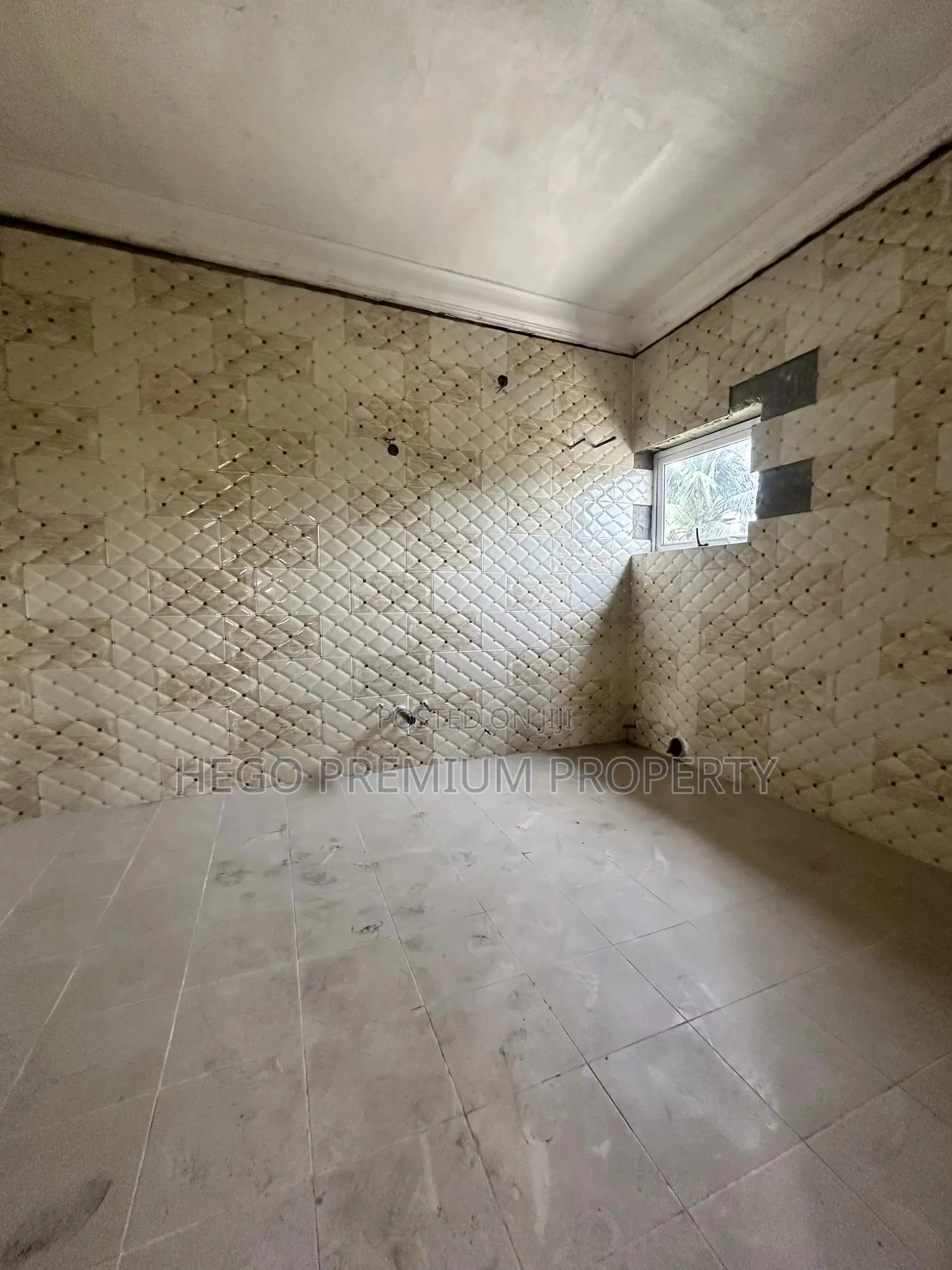 5bdrm House in Packland Estate, Okuru for sale in Okuru