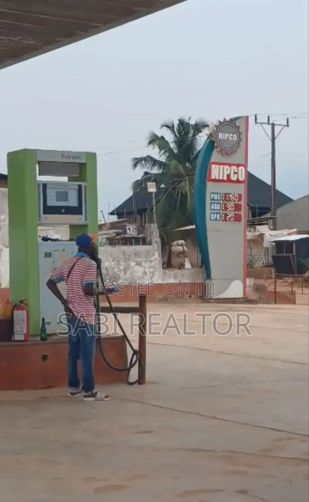 Functional Solar Powered Filling Station With 5 Pumps in Ado-Odo/Ota