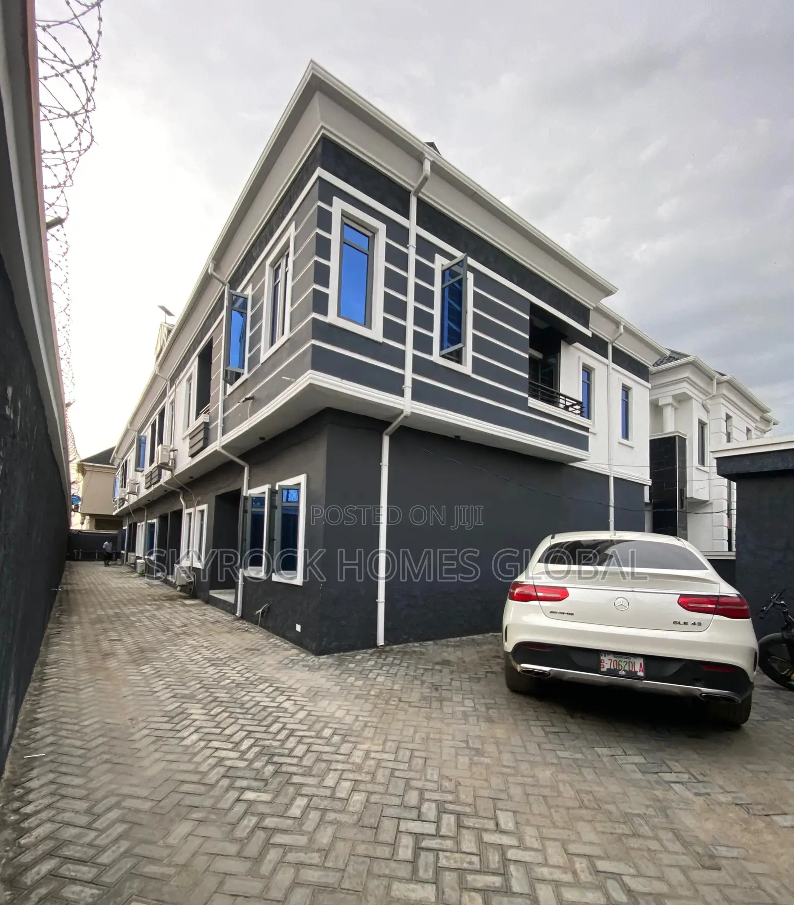 2bdrm Duplex in Abraham Adesanya Estate for rent in Abraham Adesanya Estate