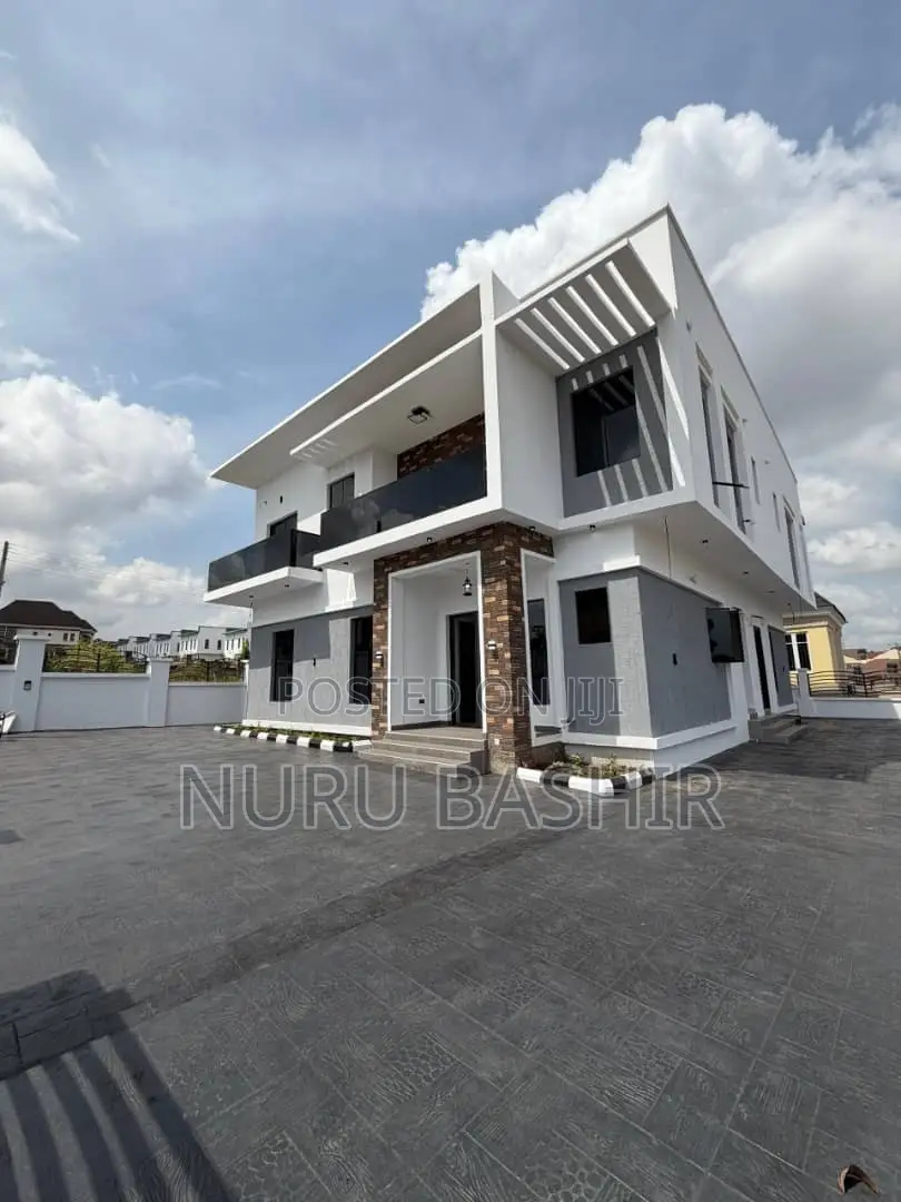 5bdrm Duplex in Legacy, Akobo for sale in Akobo