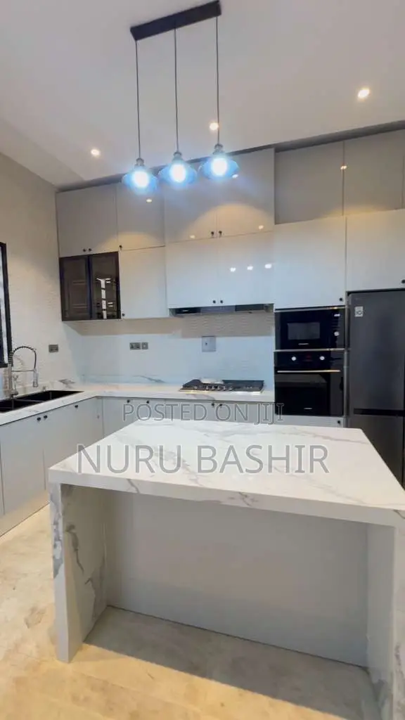 5bdrm Duplex in Legacy, Akobo for sale in Akobo
