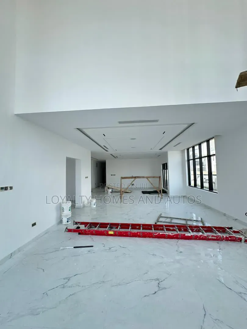 7bdrm House in Ikate for sale in Ikate