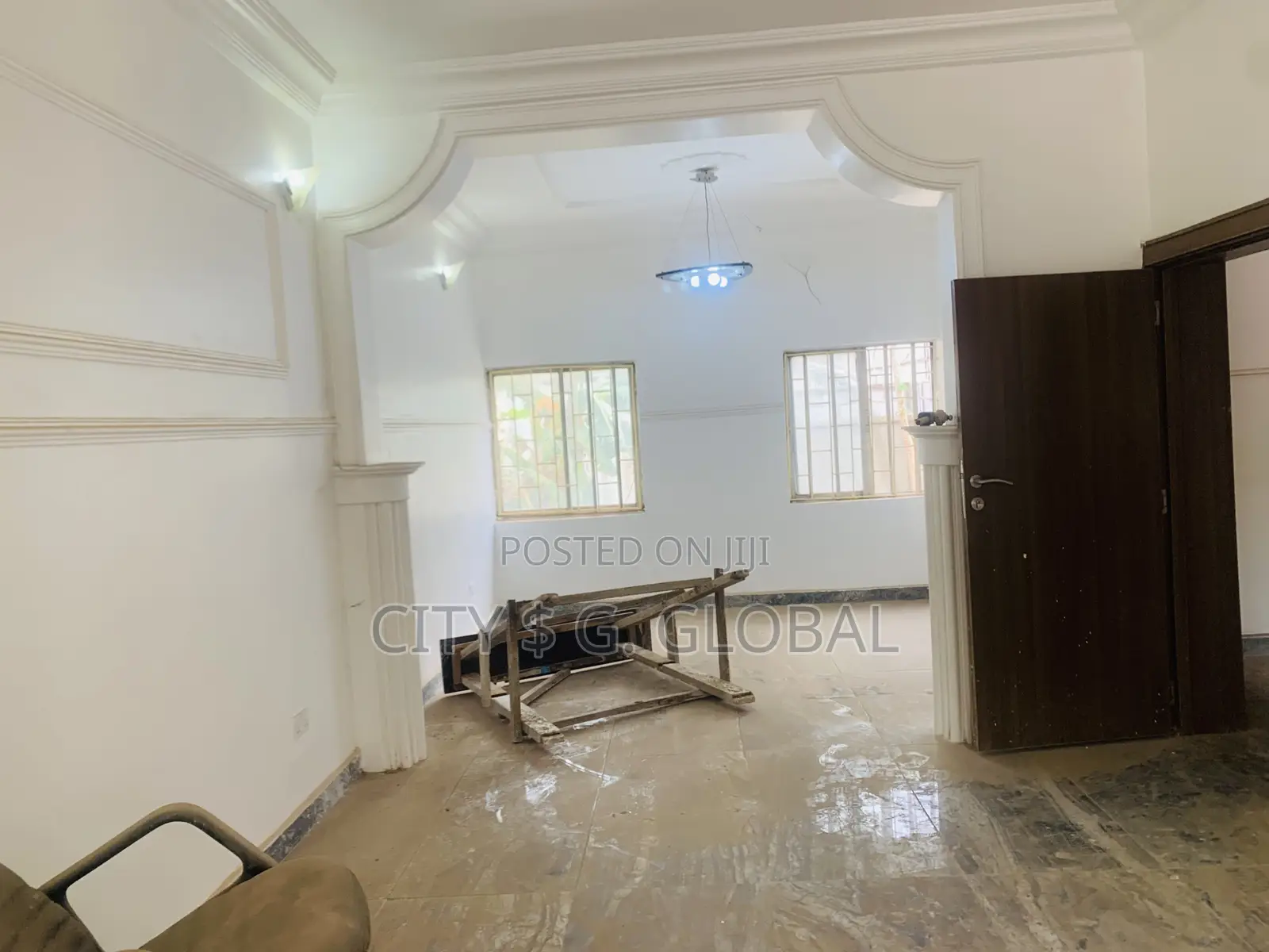 4 Bedroom Semi Detached Terrace in Zone 3 / Wuse