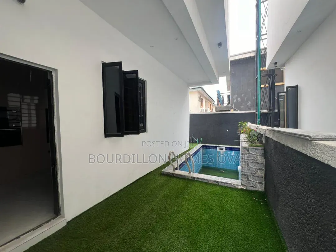 4bdrm Duplex in Thomas Estate Ajah for sale in Thomas Estate