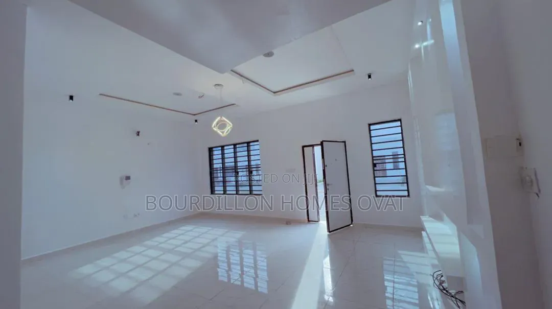 3bdrm Duplex in Ologolo Lekki Lagos for rent in Ologolo