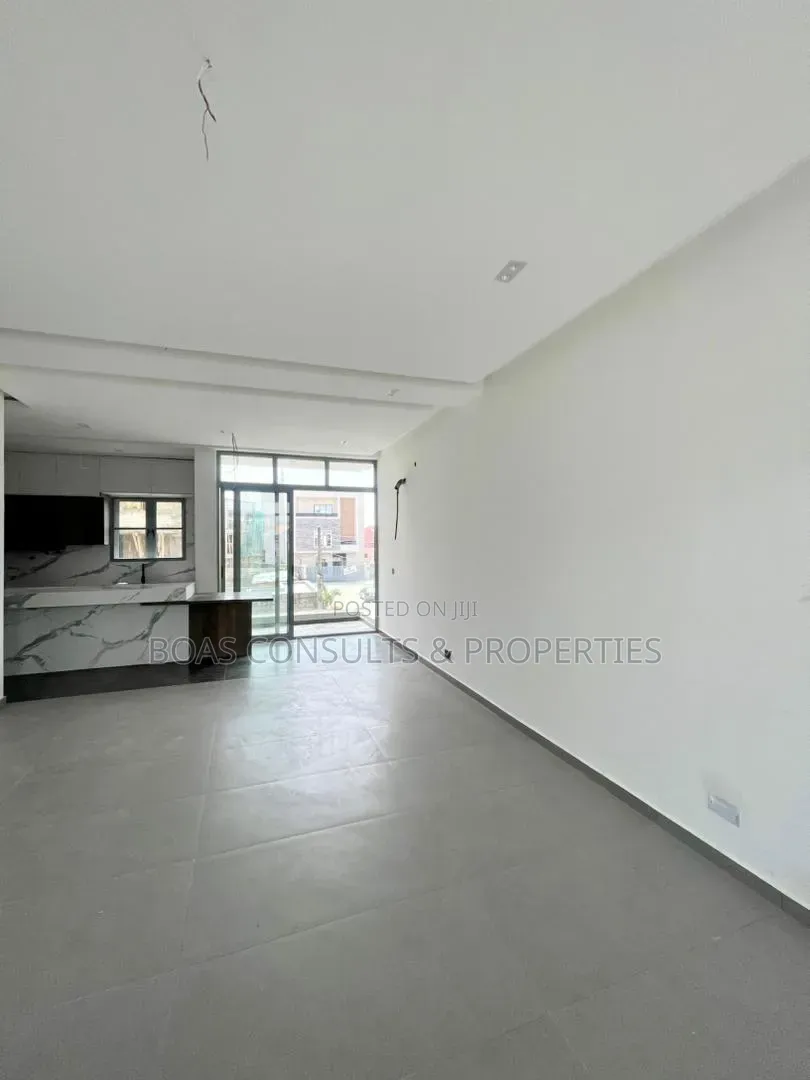 4bdrm Duplex in Lekki Phase 1 for sale in Lekki Phase 1
