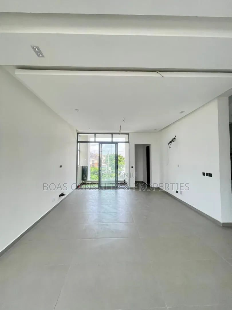 4bdrm Duplex in Lekki Phase 1 for sale in Lekki Phase 1