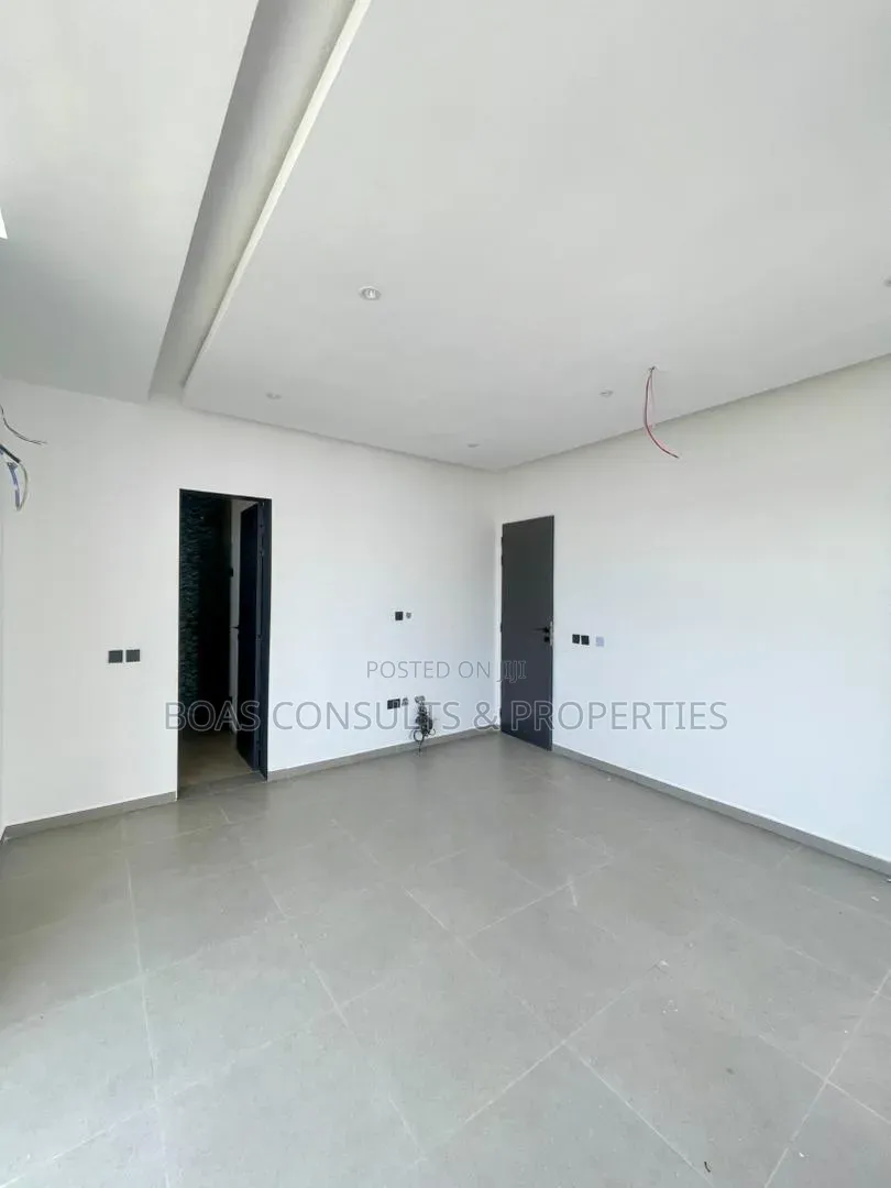 4bdrm Duplex in Lekki Phase 1 for sale in Lekki Phase 1