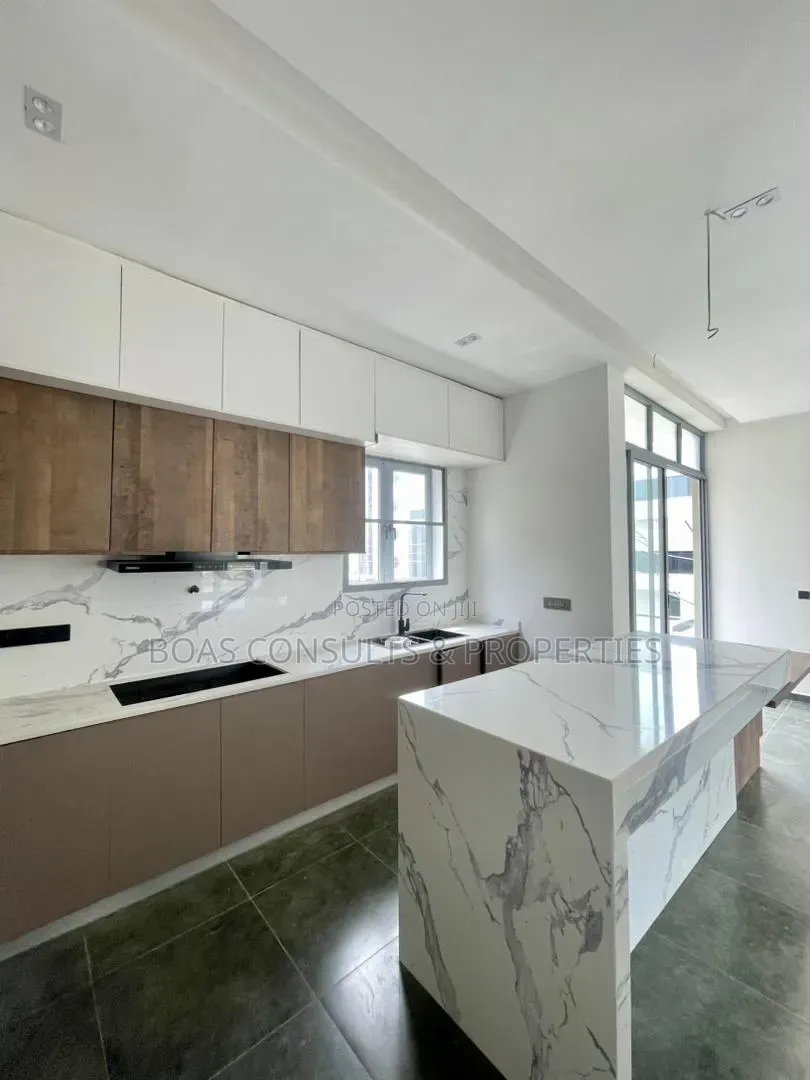 4bdrm Duplex in Lekki Phase 1 for sale in Lekki Phase 1