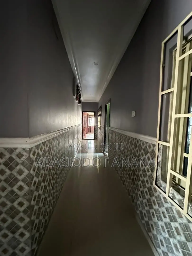 4bdrm Bungalow in Akpasak Estate, Uyo for rent in Uyo