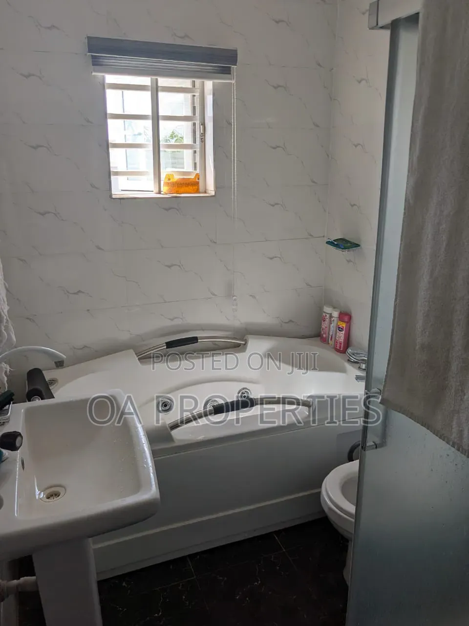 4bdrm Bungalow in Ibadan for sale in Ibadan