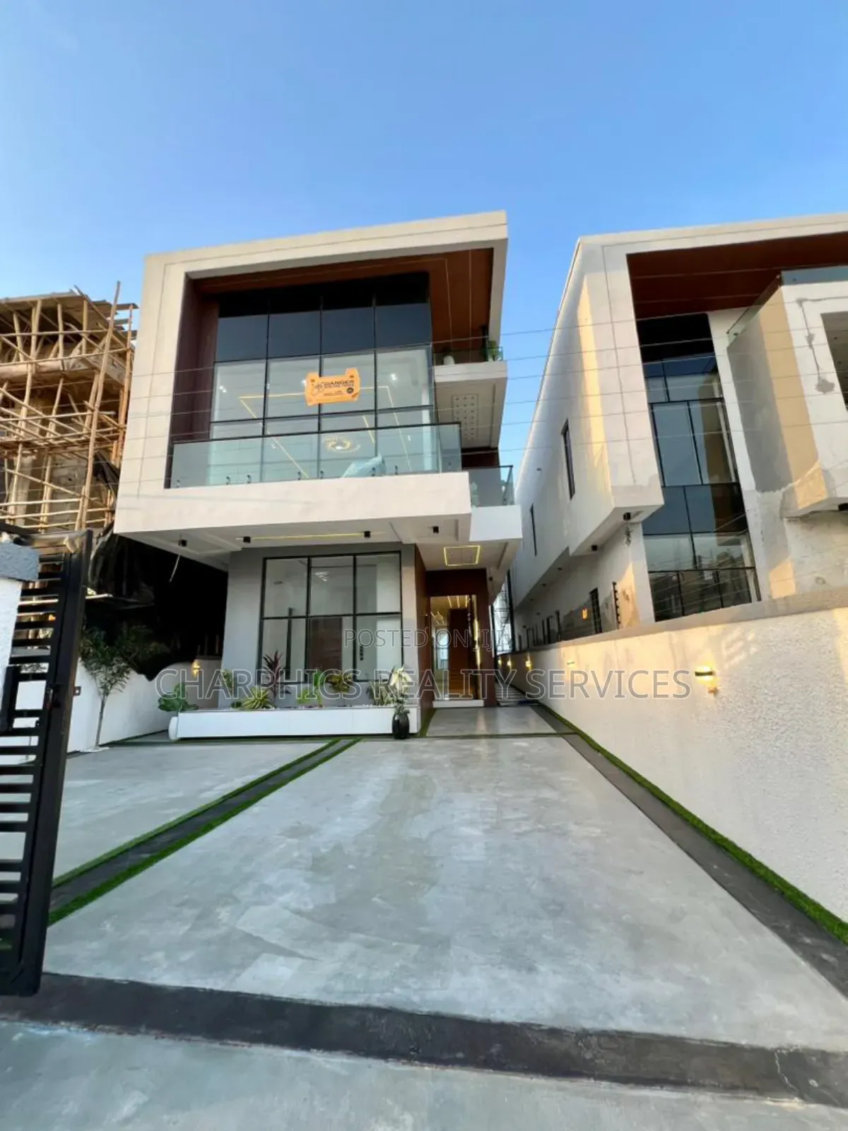 5bdrm Duplex in Off Lekki-Epe Expressway for sale in Off Lekki-Epe Expressway