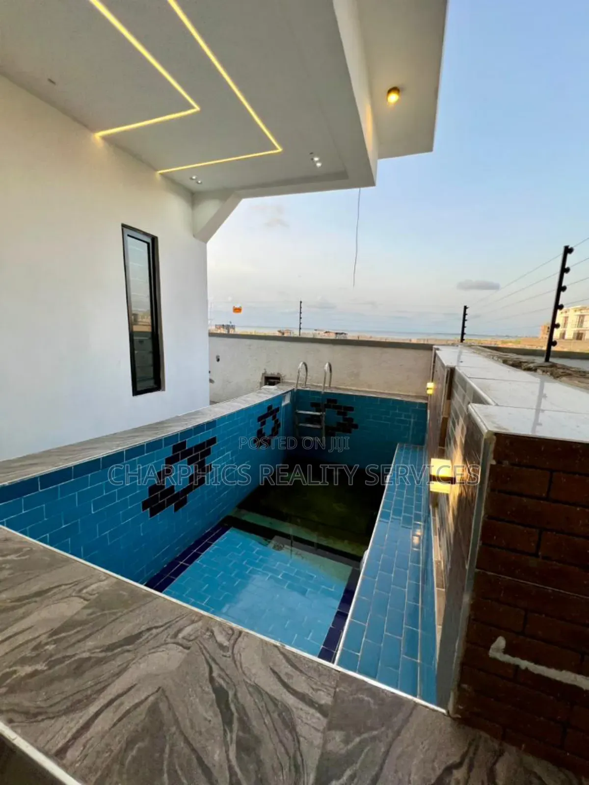 5bdrm Duplex in Off Lekki-Epe Expressway for sale in Off Lekki-Epe Expressway