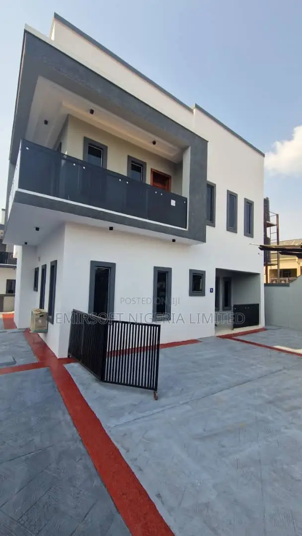 Furnished 4bdrm Duplex in Jericho for sale in Jericho