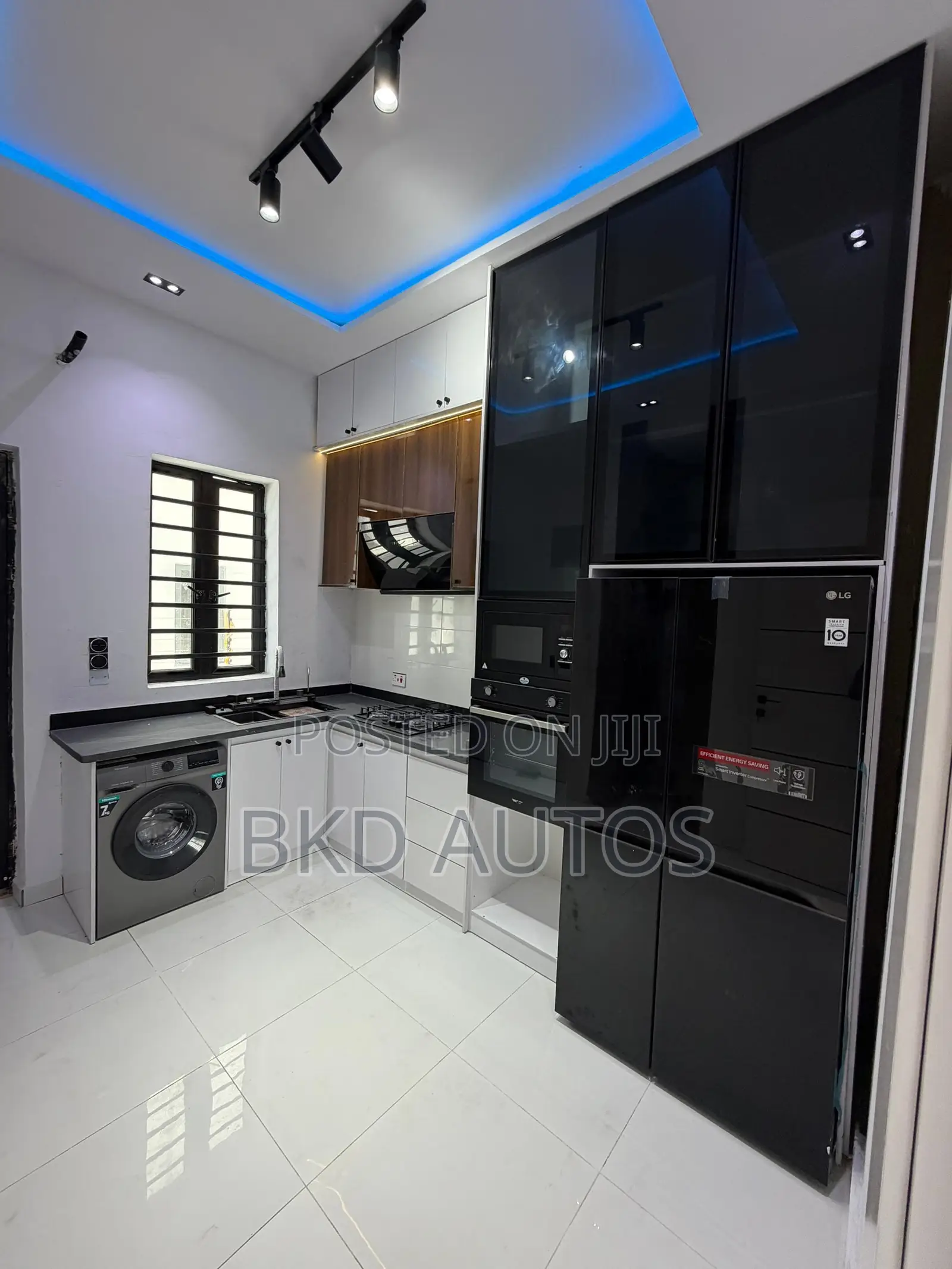 3bdrm Duplex in Ikota for sale in Ikota