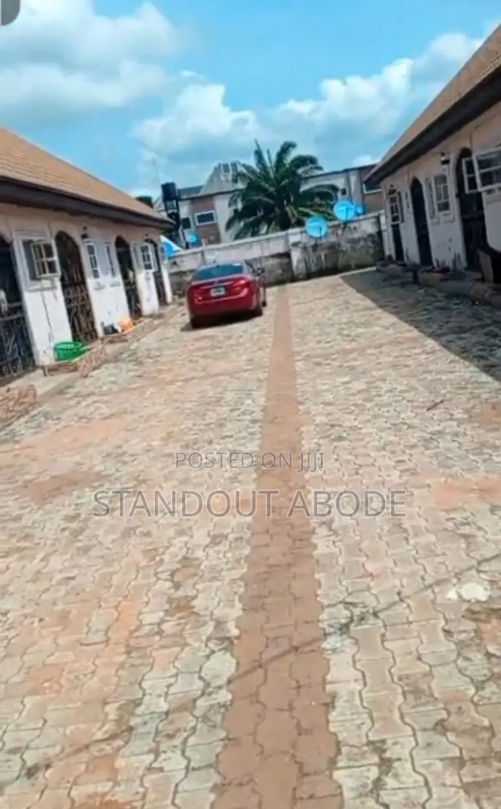 1bdrm Block of Flats in Good Location, Oshimili North for sale in Oshimili North