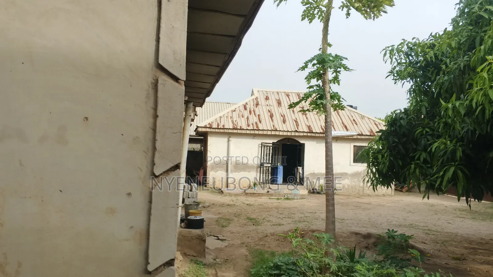6bdrm Block of Flats in Karu for sale in Karu