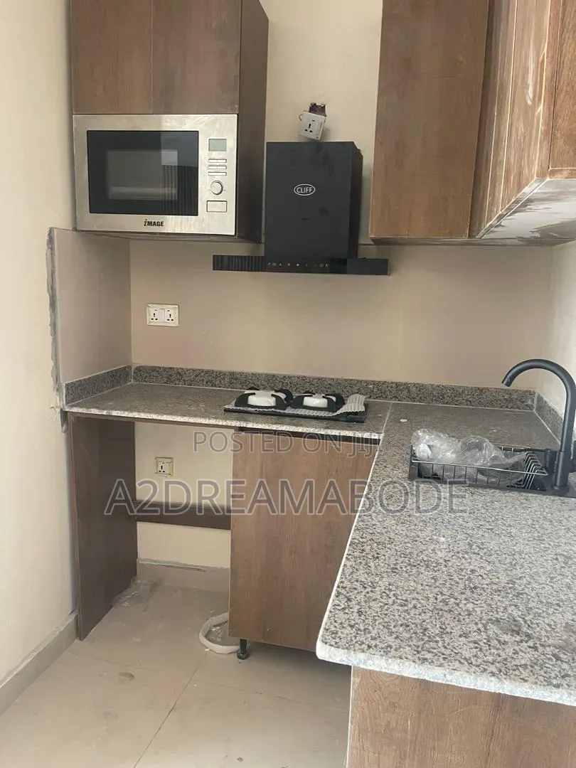 1bdrm Apartment in Yaba, Onike for sale in Onike