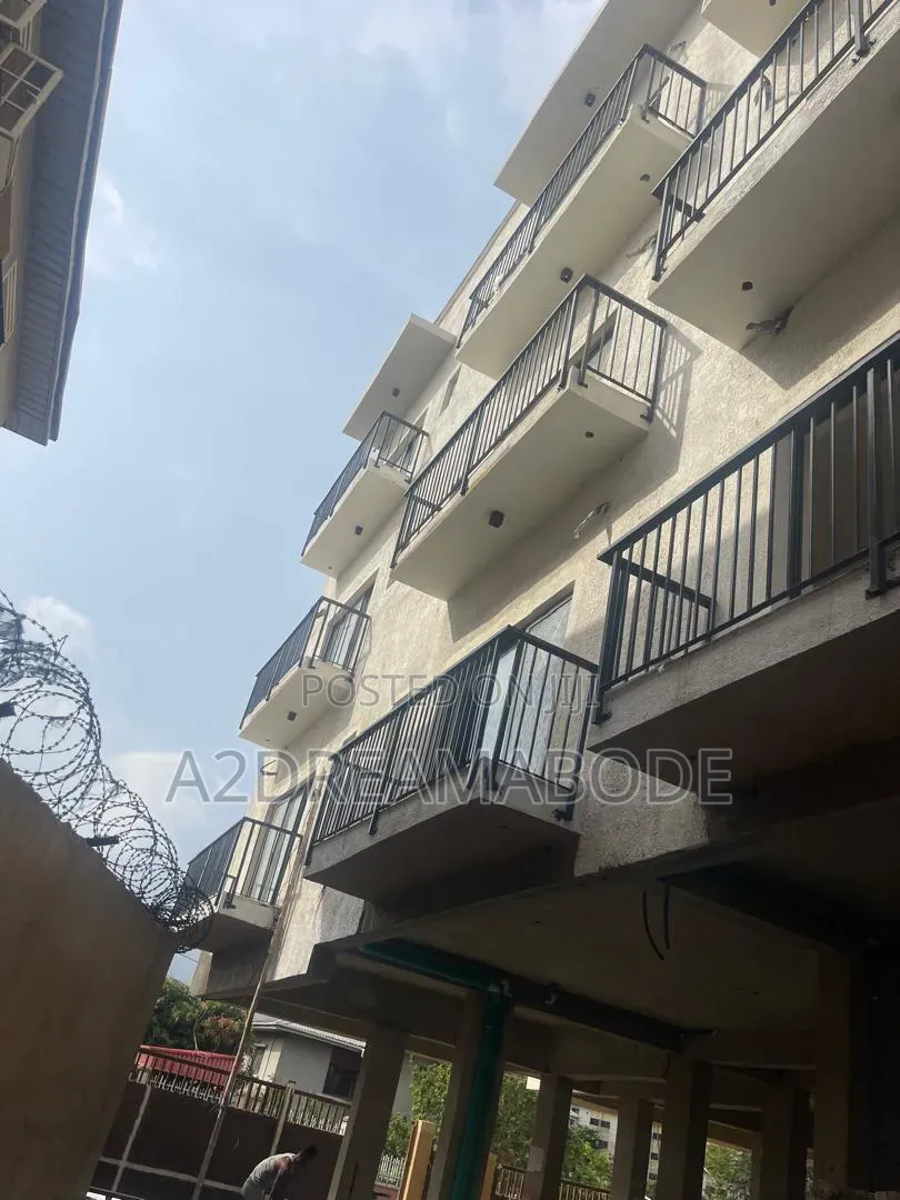 1bdrm Apartment in Yaba, Onike for sale in Onike