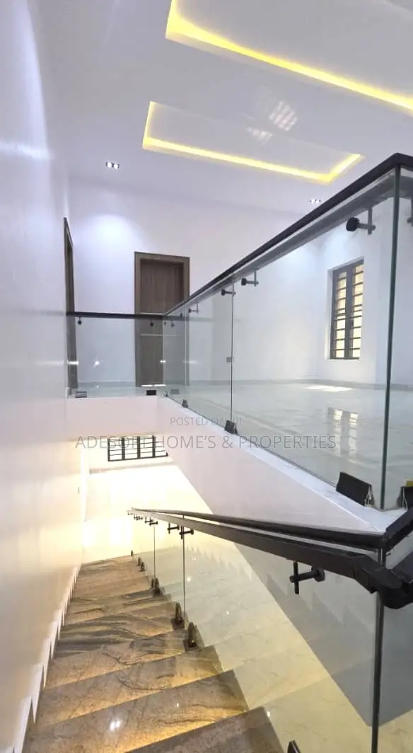 4bdrm Duplex in Carlton Gate Estate, for sale in Akobo