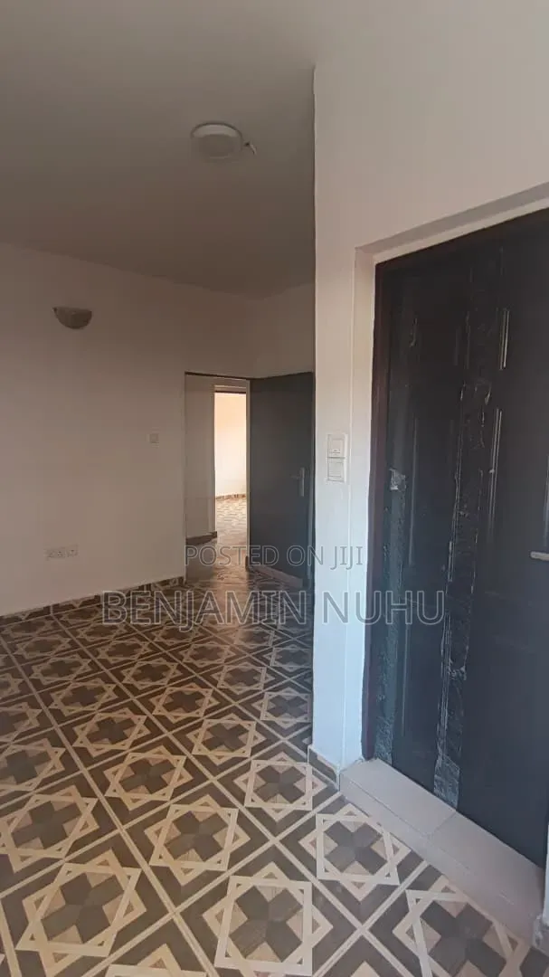 1bdrm Shared Apartment in Emmanuel Okutete, Ilasan for rent in Ilasan