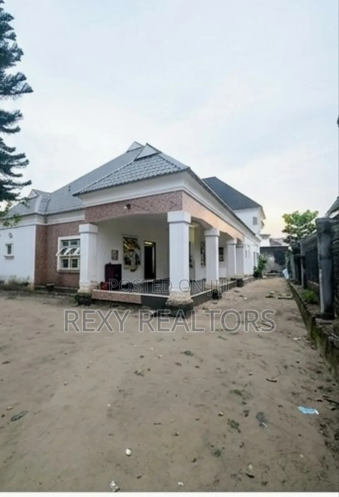 4bdrm Bungalow in Shell Cooperative, Eliozu for sale in Eliozu
