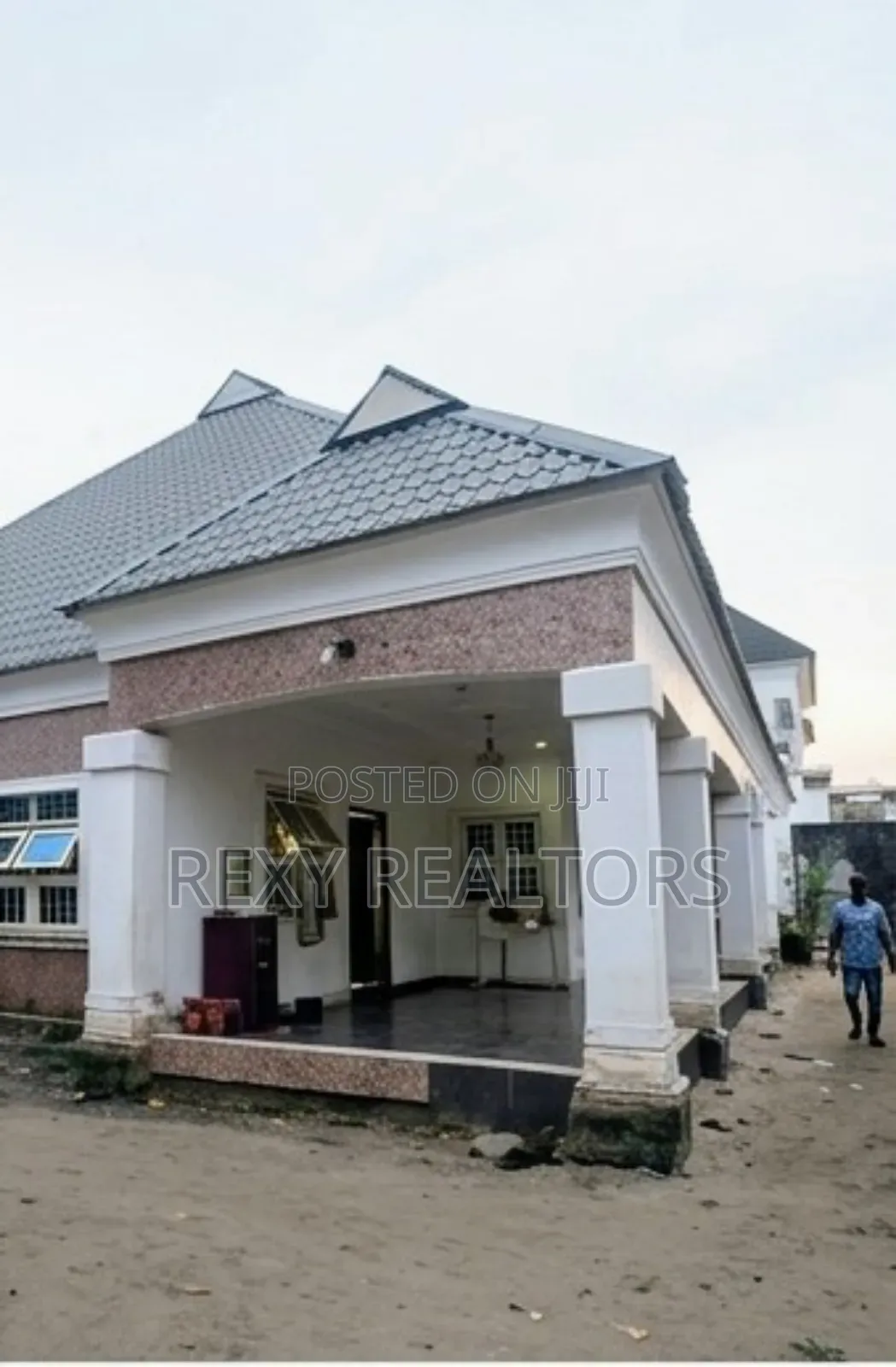 4bdrm Bungalow in Shell Cooperative, Eliozu for sale in Eliozu